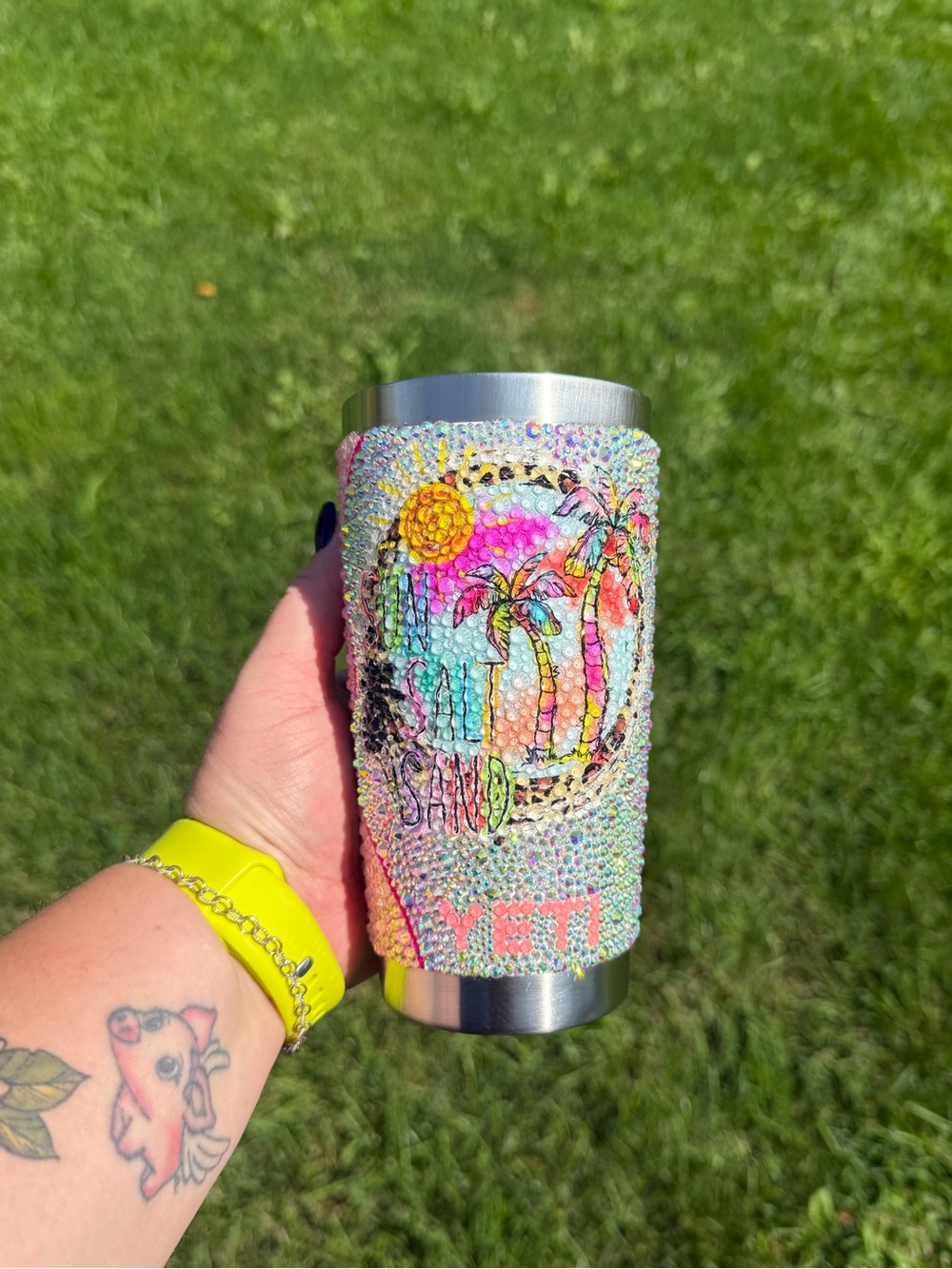 Rhinestone 20 oz  white Yeti Tumbler - Picture 2 of 3